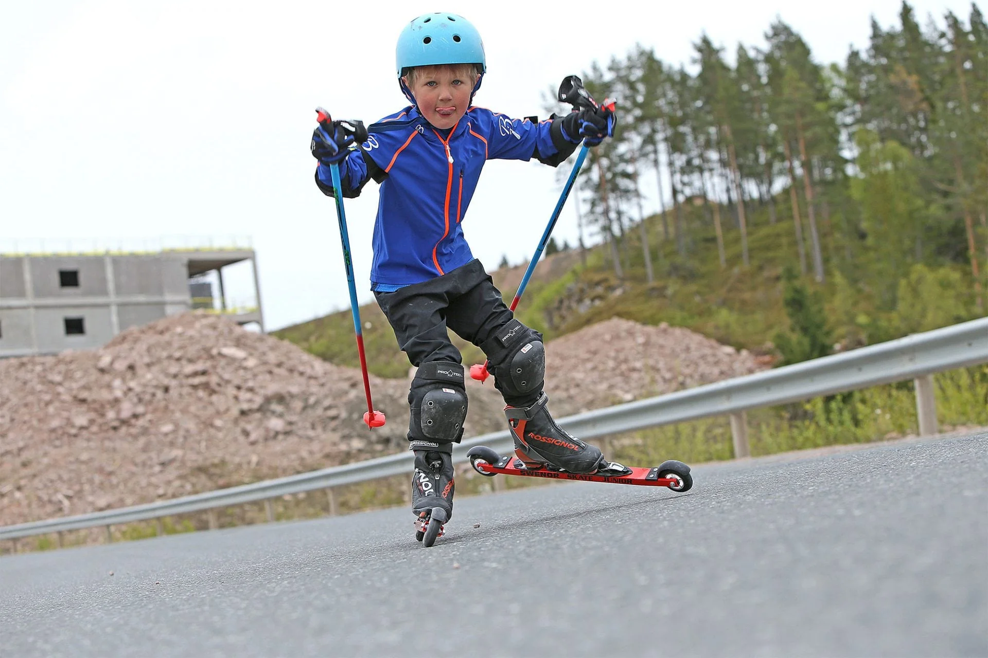 Swenor Skate Junior Aluminum Rollerskis (Blue) | Cosmetic Damage - Image 6